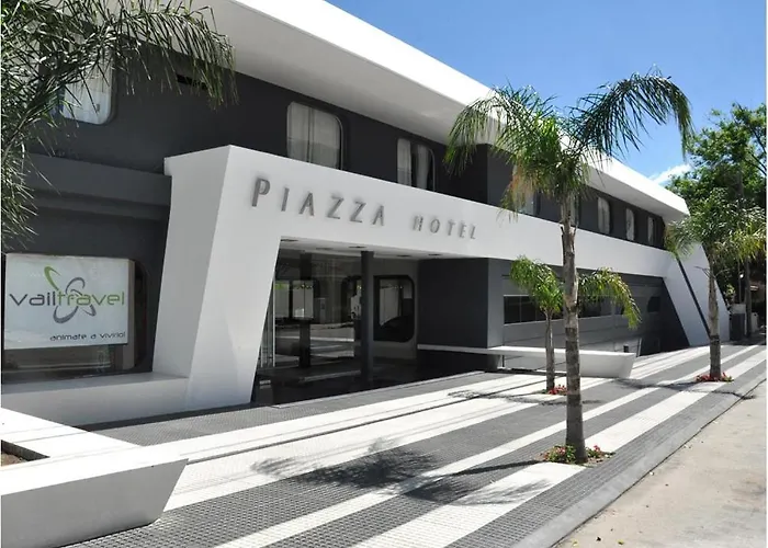 Piazza Hotel